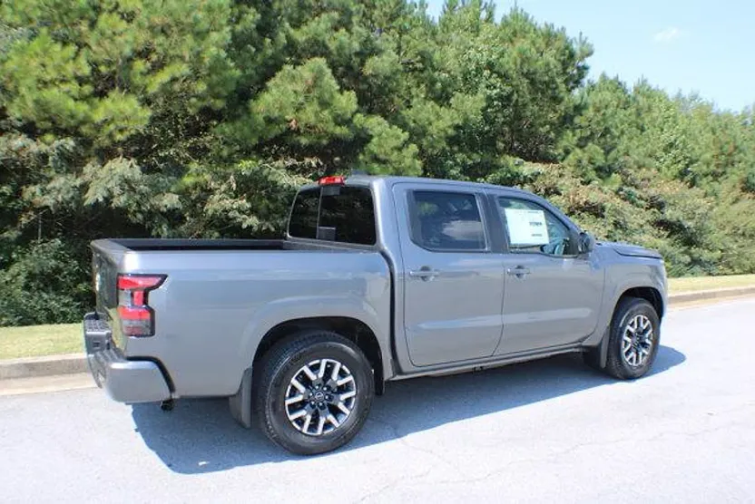 2026 Nissan Frontier SV photo 1