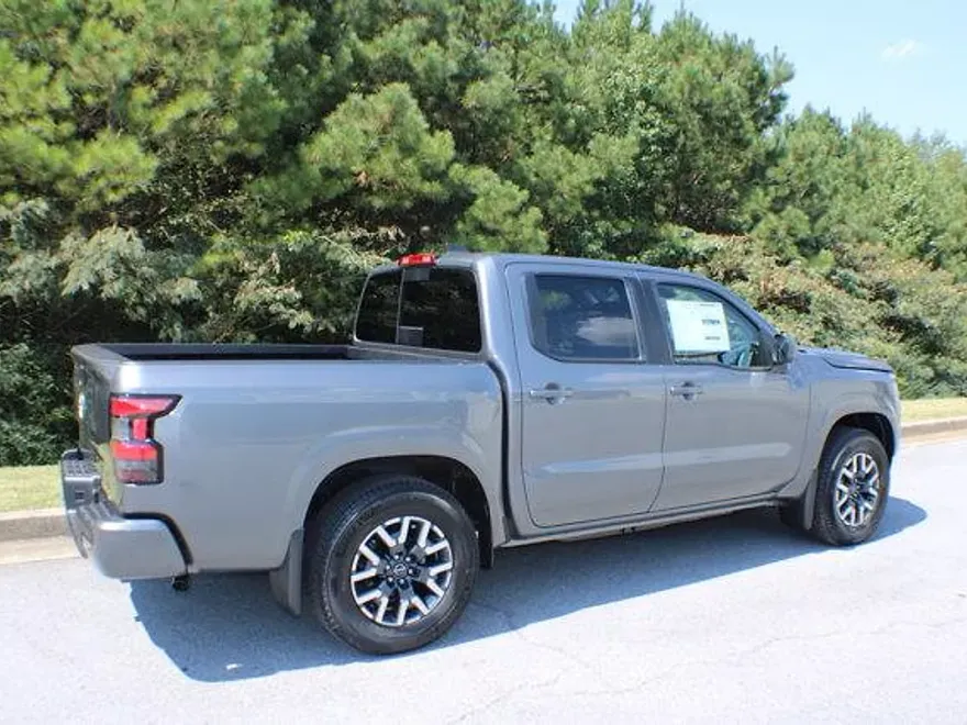 2026 Nissan Frontier SV photo 1