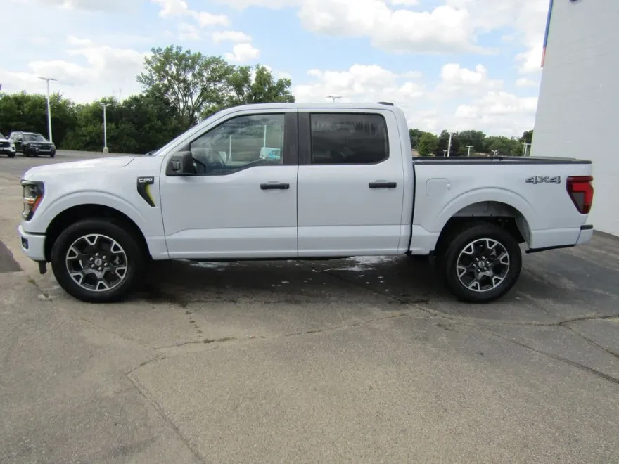 2025 Ford F-150 STX photo 1