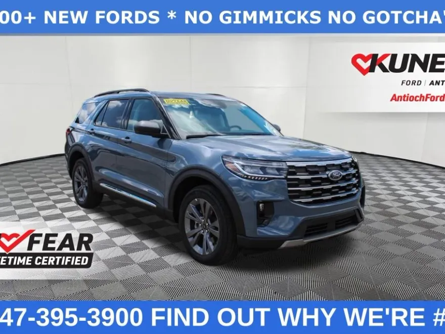 2025 Ford Explorer photo 1