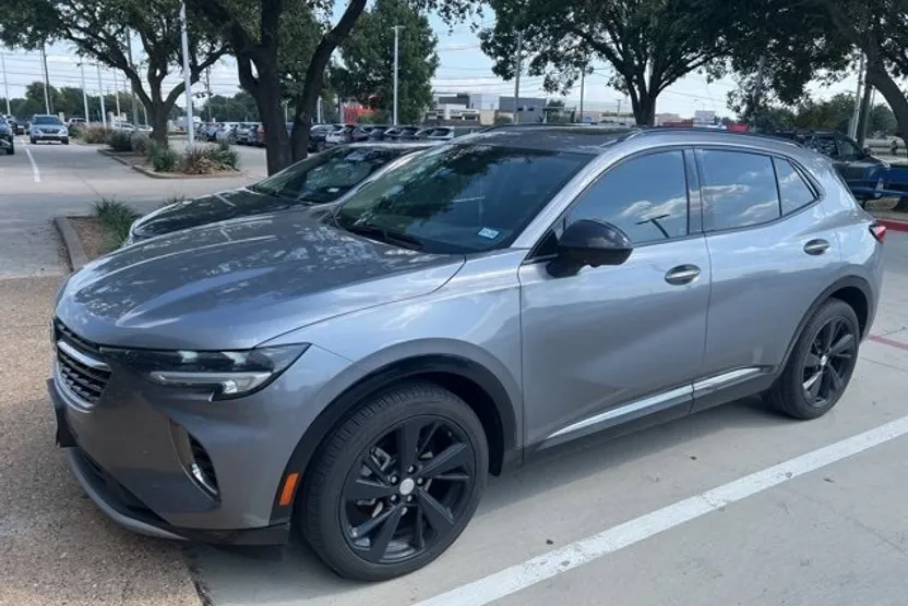 2021 Buick Envision Essence photo 1