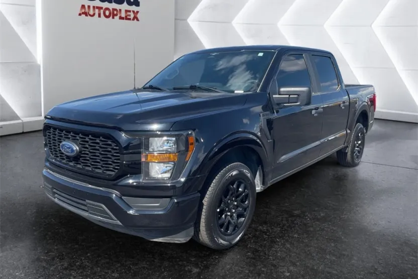 2023 Ford F-150 XL photo 1