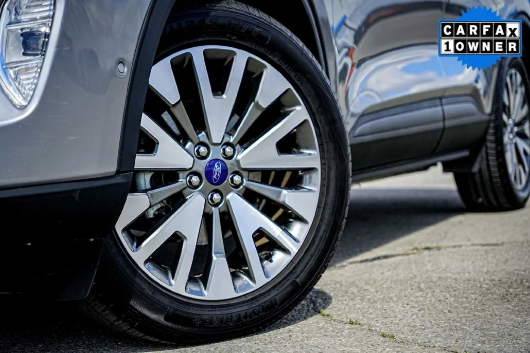 2021 Ford Escape Titanium photo 1