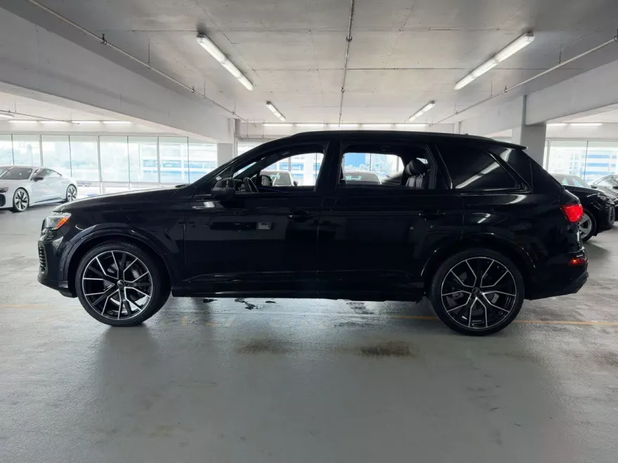 2025 Audi Q7 Premium Plus photo 1