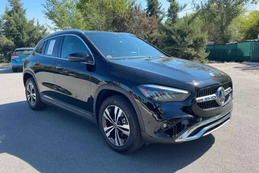 2025 Mercedes Benz GLA 250 4MATIC photo 1