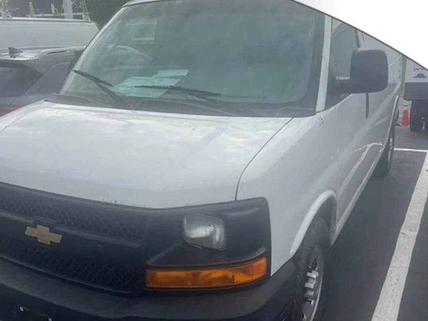 2017 Chevrolet Express Cargo 2500 Base photo 1