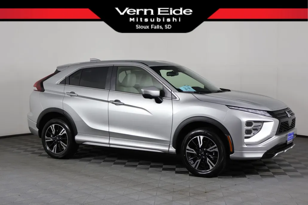 2025 Mitsubishi Eclipse Cross SEL photo 1