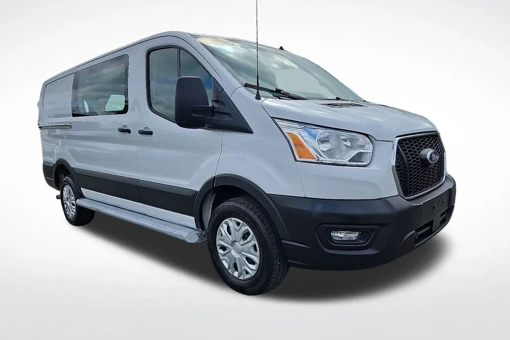 2022 Ford Transit photo 1