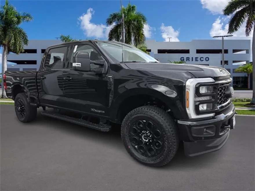 2025 Ford F-250 Lariat photo 1