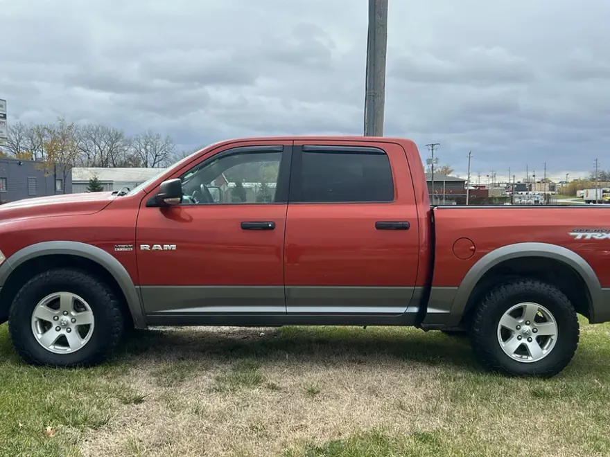 2021 Chevrolet Colorado LT photo 1