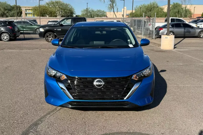 2025 Nissan Sentra SV photo 1