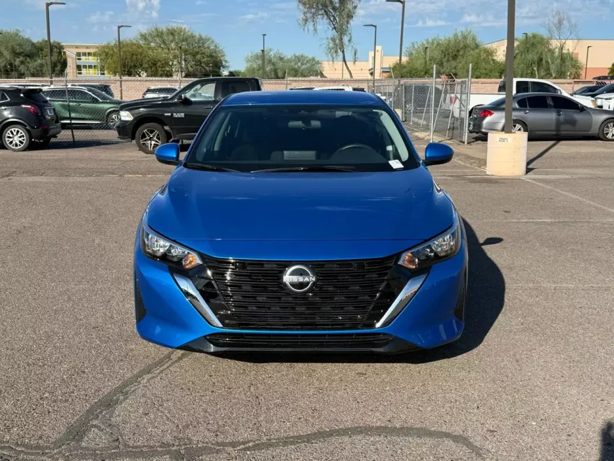 2025 Nissan Sentra SV photo 1