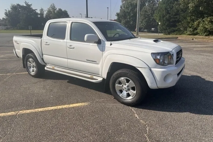 2009 Toyota Tacoma PreRunner photo 1