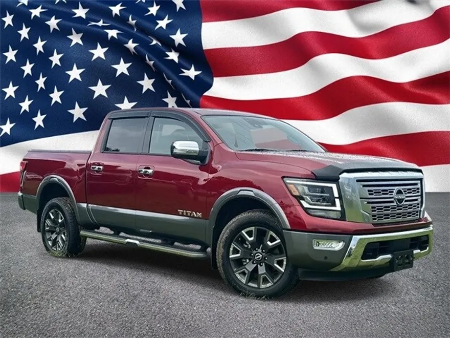 2023 Nissan Titan Platinum Reserve photo 1