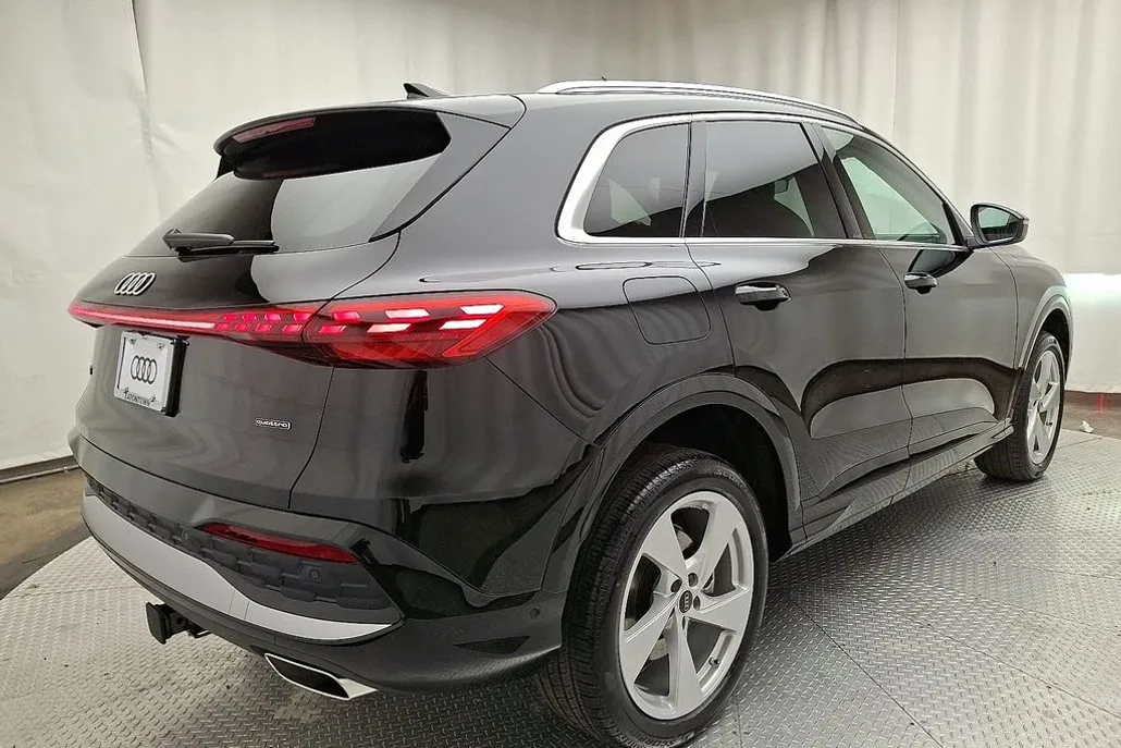 2025 Audi Q5 2.0T Premium Plus photo 1