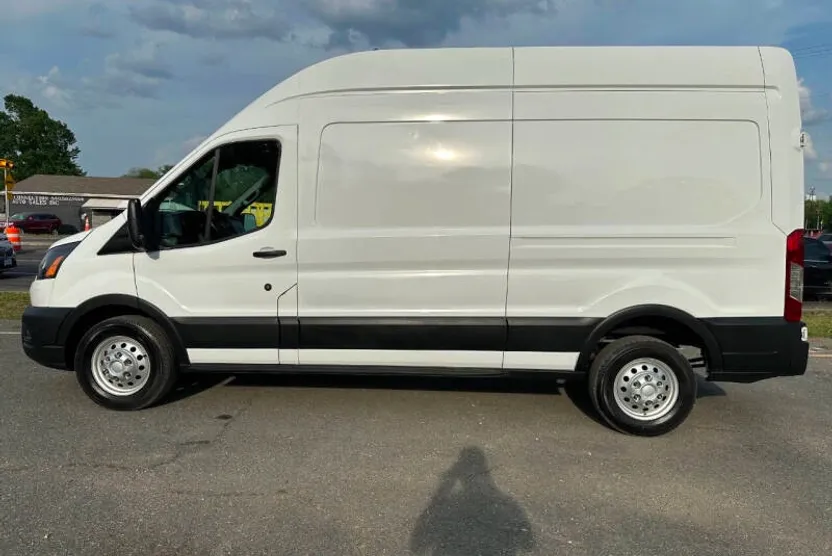 2022 Ford Transit Cargo Van photo 1