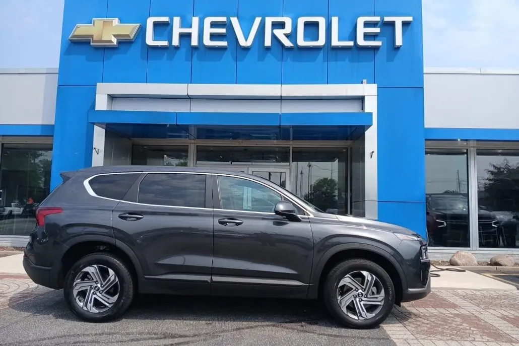 2023 Hyundai Santa Fe SE photo 1