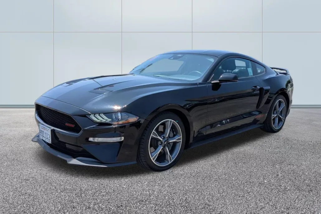 2022 Ford Mustang Premium Convertible photo 1
