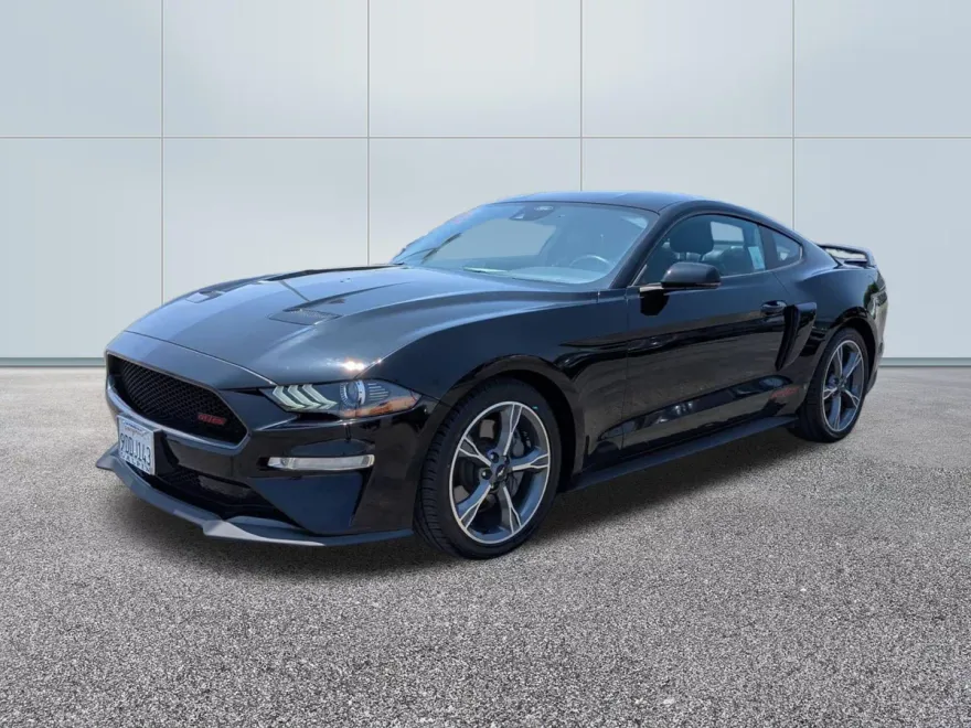 2022 Ford Mustang Premium Convertible photo 1