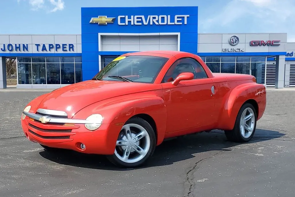 2005 Chevrolet SSR Base photo 1
