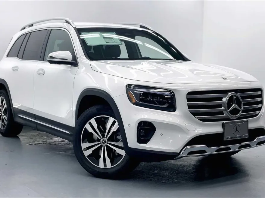 2026 Mercedes Benz GLB 250 photo 1