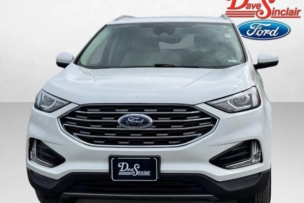 2022 Ford Edge SEL photo 1