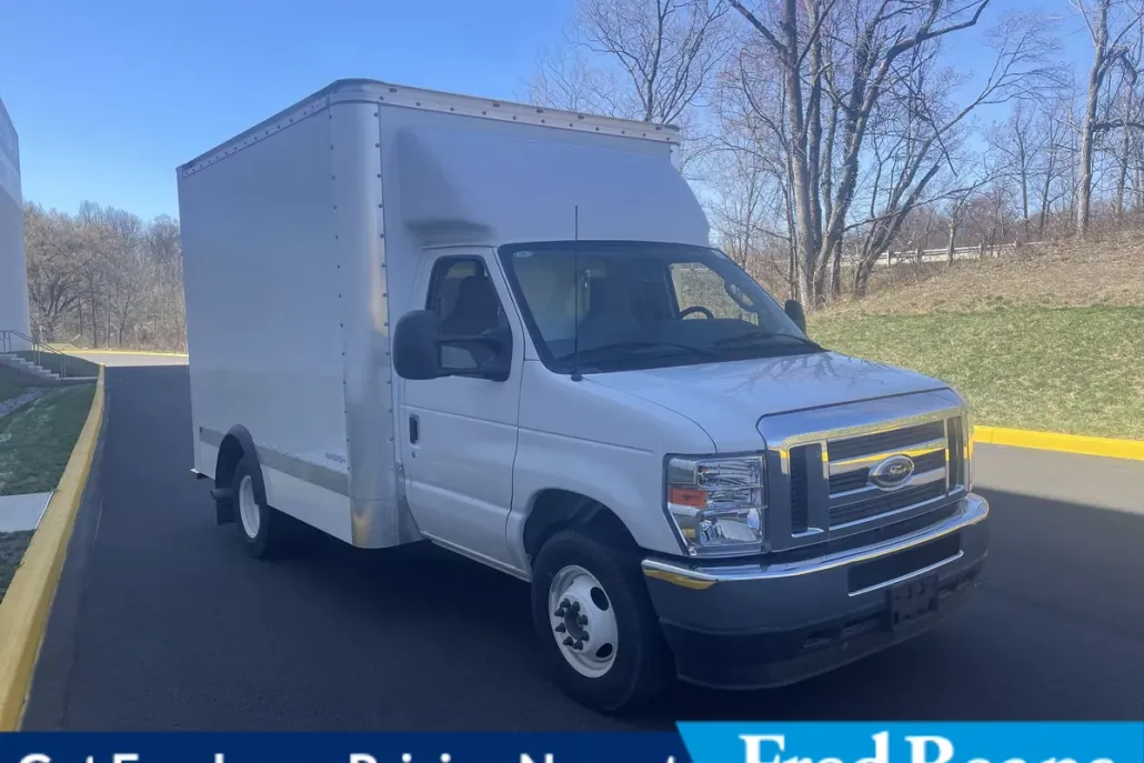 2025 Ford E-350 Base photo 1