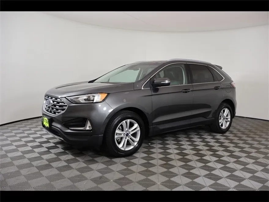 2020 Ford Edge SEL photo 1