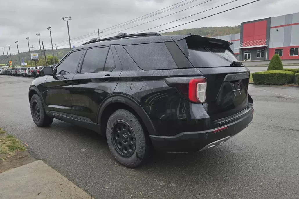 2020 Ford Explorer XLT photo 1