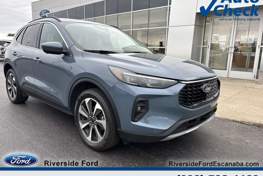 2024 Ford Escape Platinum photo 1