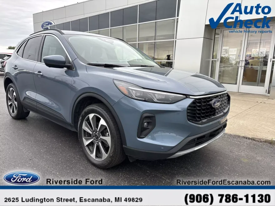 2024 Ford Escape Platinum photo 1