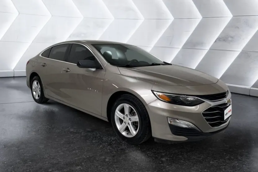 2022 Chevrolet Malibu photo 1