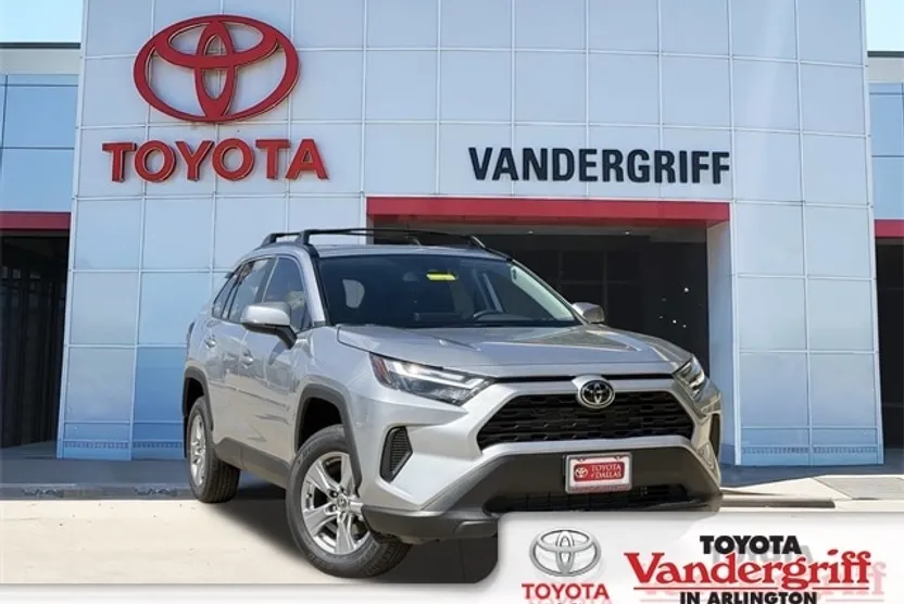 2025 Toyota RAV4 XLE photo 1