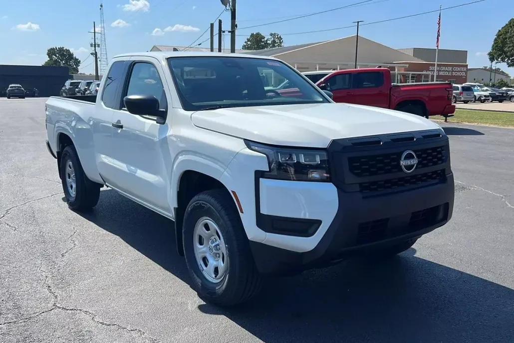 2026 Nissan Frontier S photo 1