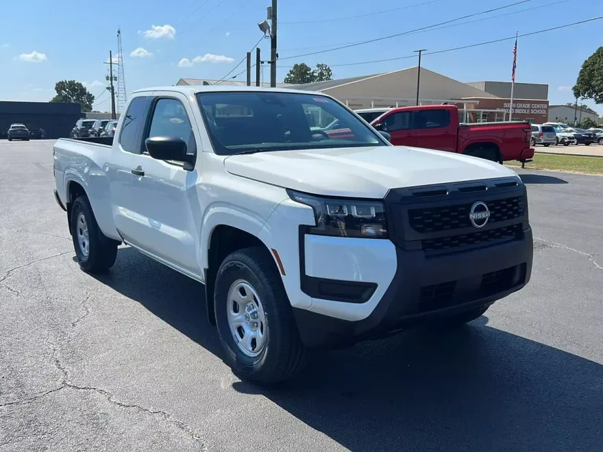 2026 Nissan Frontier S photo 1
