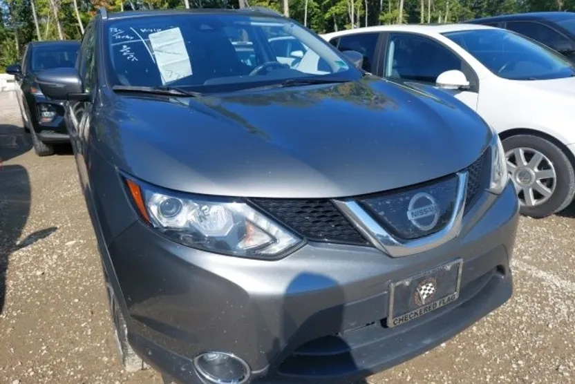2018 Nissan Rogue Sport SL photo 1