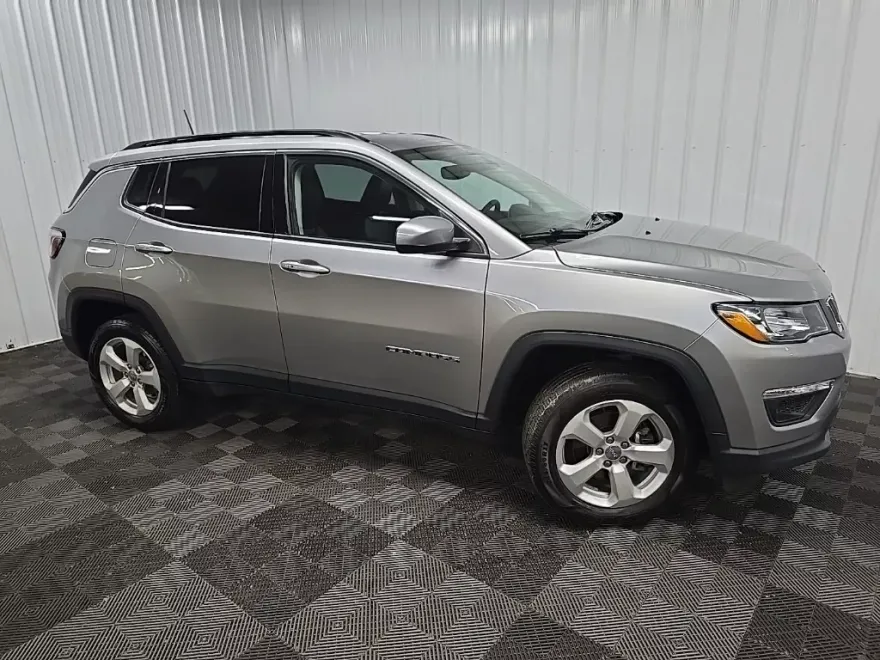 2019 Jeep Compass Latitude photo 1