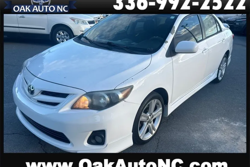 2013 Toyota Corolla Base photo 1