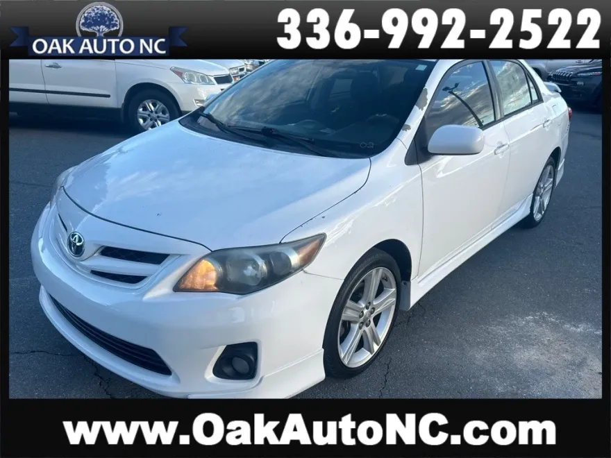 2013 Toyota Corolla Base photo 1