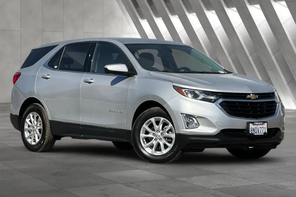 2020 Chevrolet Equinox LT photo 1