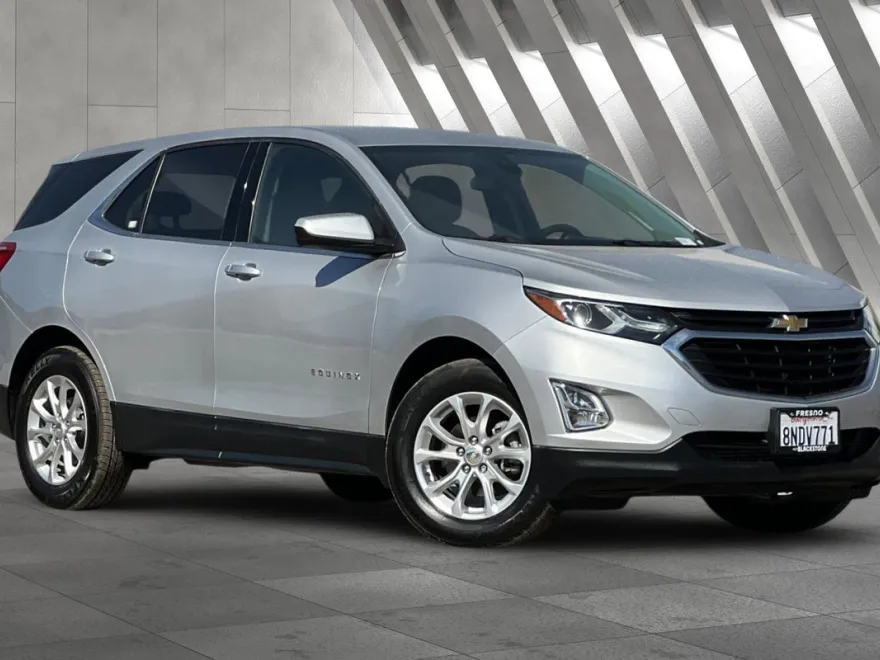 2020 Chevrolet Equinox LT photo 1