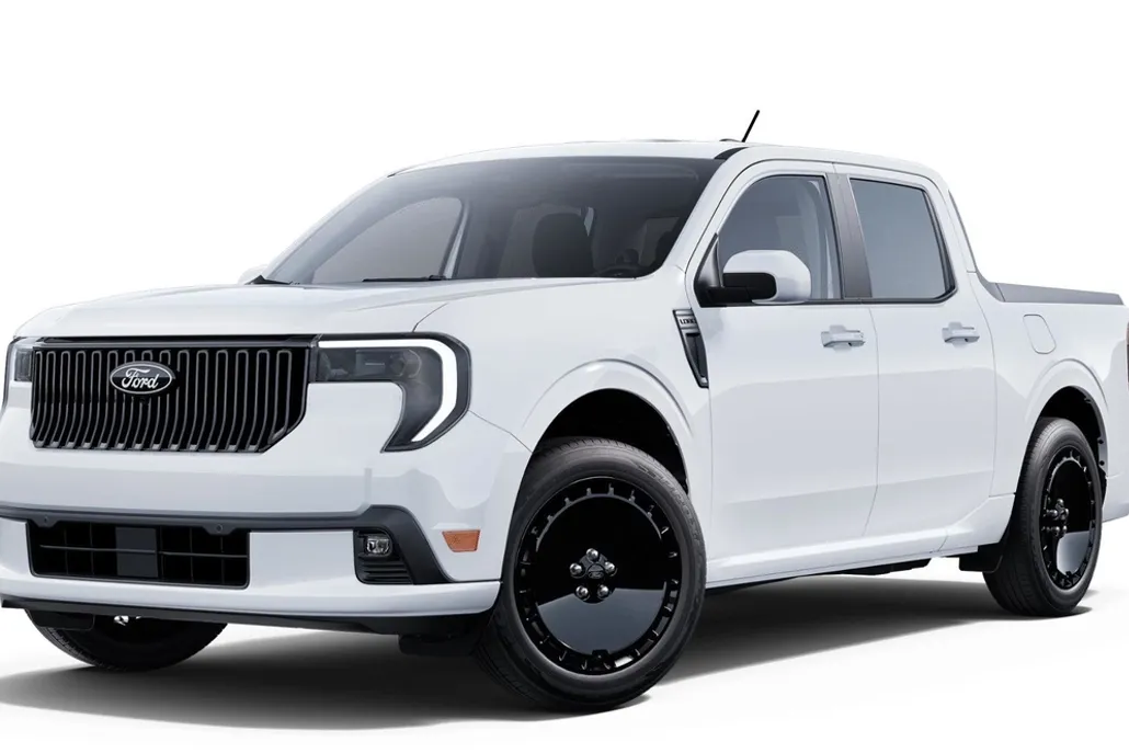 2025 Ford Maverick photo 1