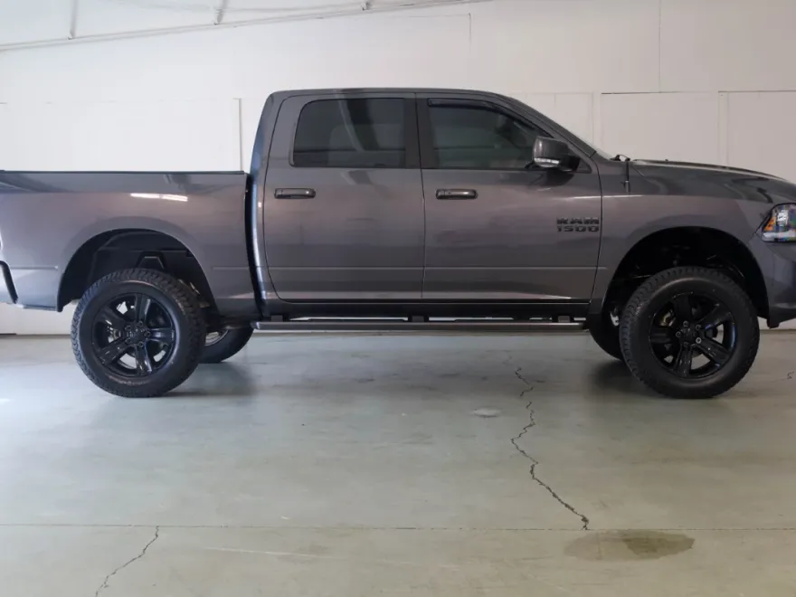 2018 Ram 1500 Sport photo 1