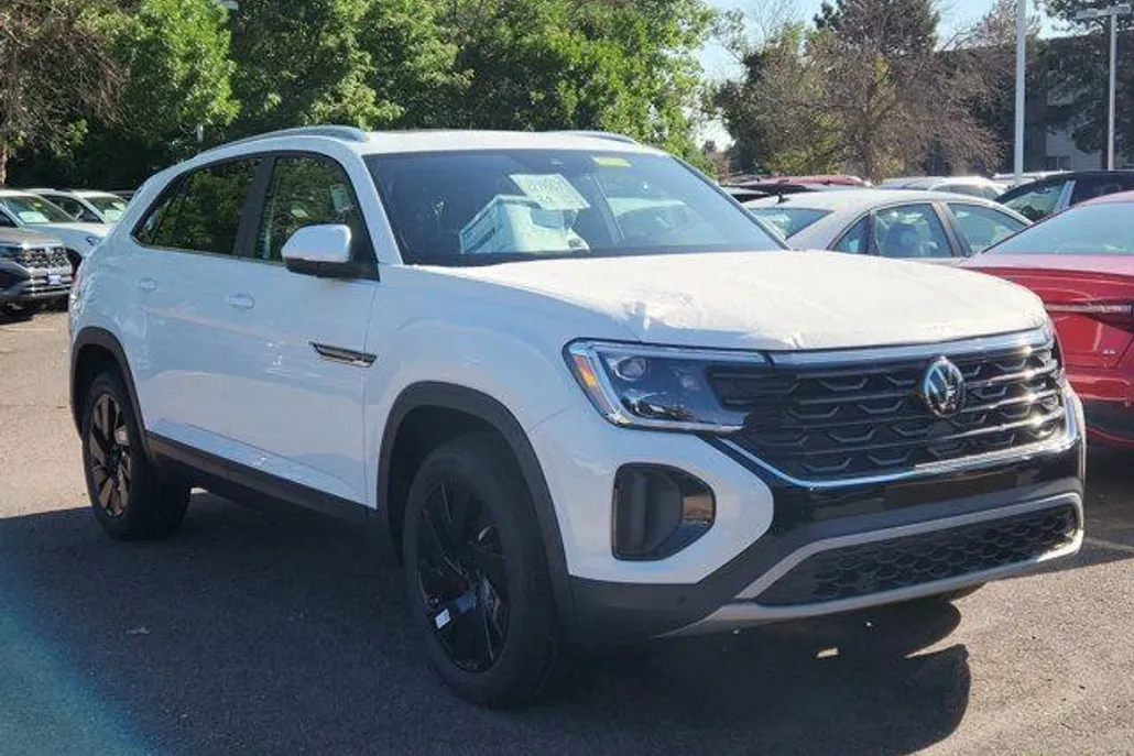 2025 Volkswagen Atlas Cross Sport SE Technology photo 1