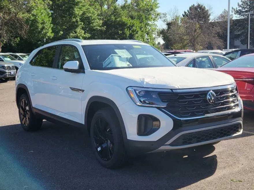 2025 Volkswagen Atlas Cross Sport SE Technology photo 1