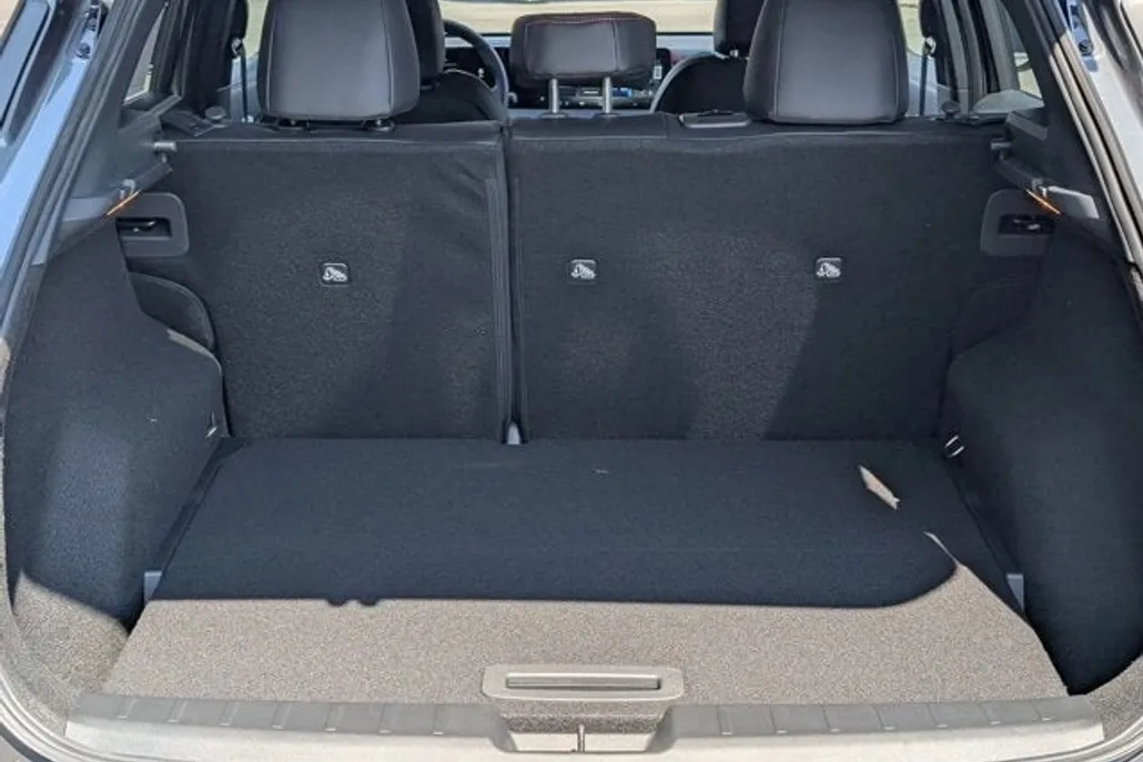 2026 Nissan Kicks SR photo 1