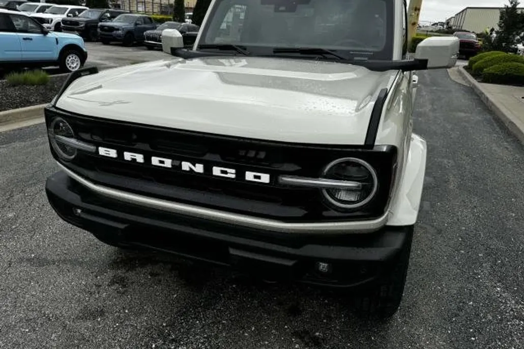 2025 Ford Bronco Big Bend photo 1