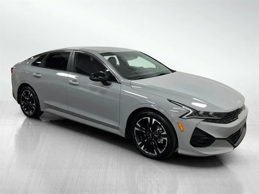 2023 Kia K5 GT-Line photo 1