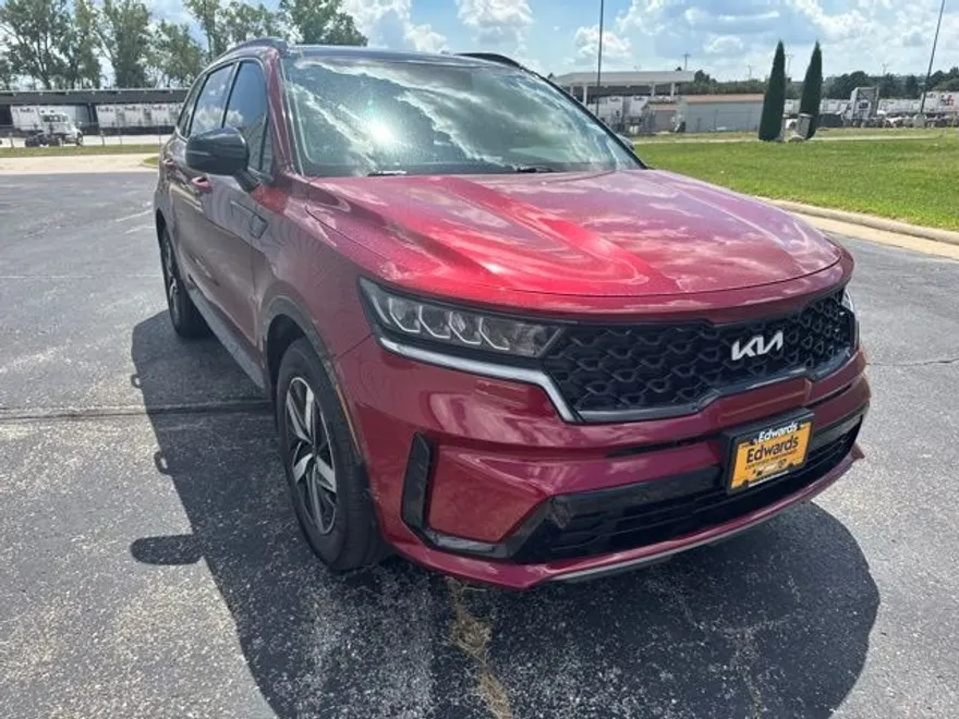 2022 Kia Sorento S photo 1