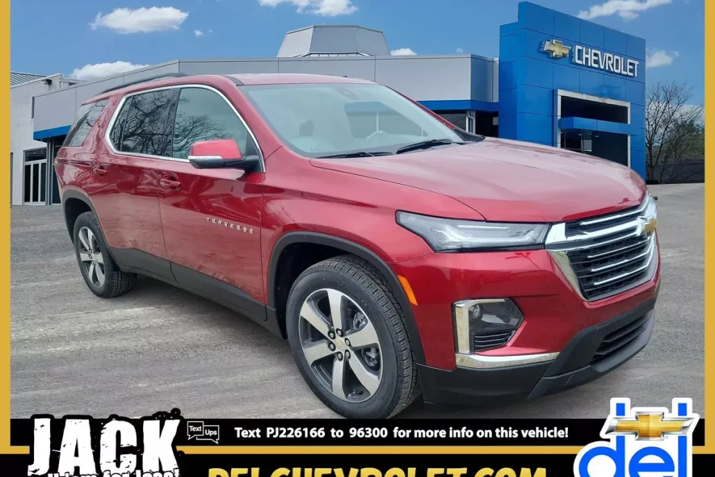2023 Chevrolet Traverse photo 1